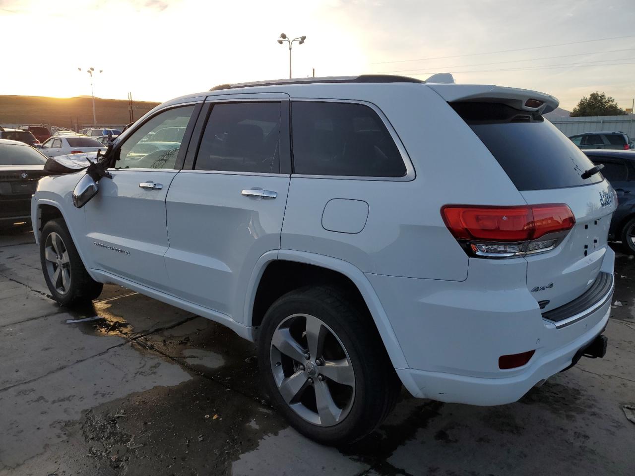 2015 Jeep Grand Cherokee - Image 2
