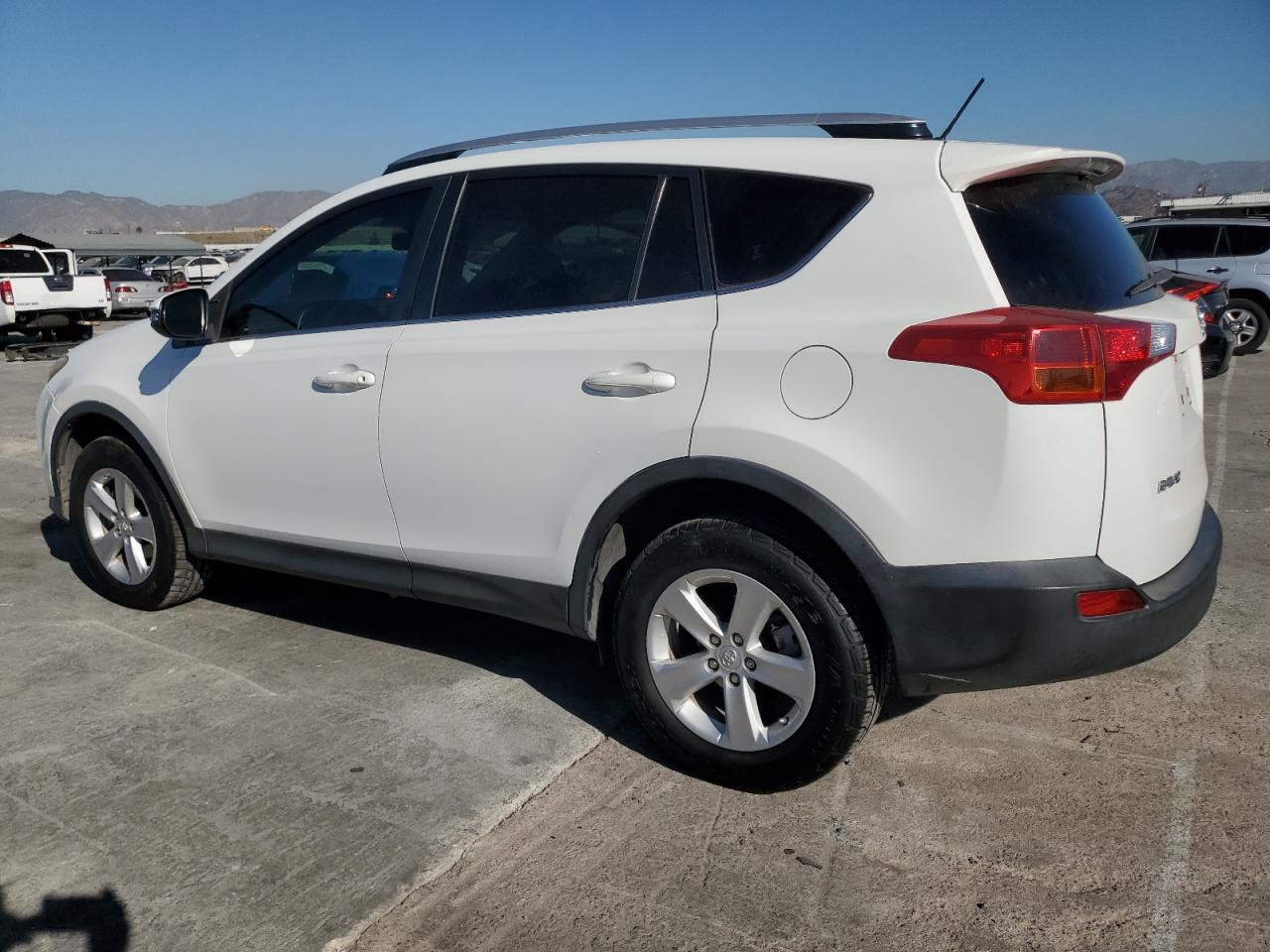 VIN JTMWFREVXDD023107 2013 TOYOTA RAV4 no.2