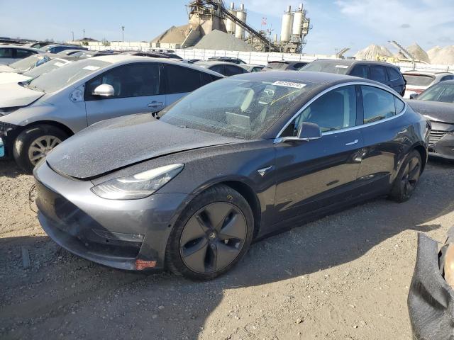  TESLA MODEL 3 2018 Серый