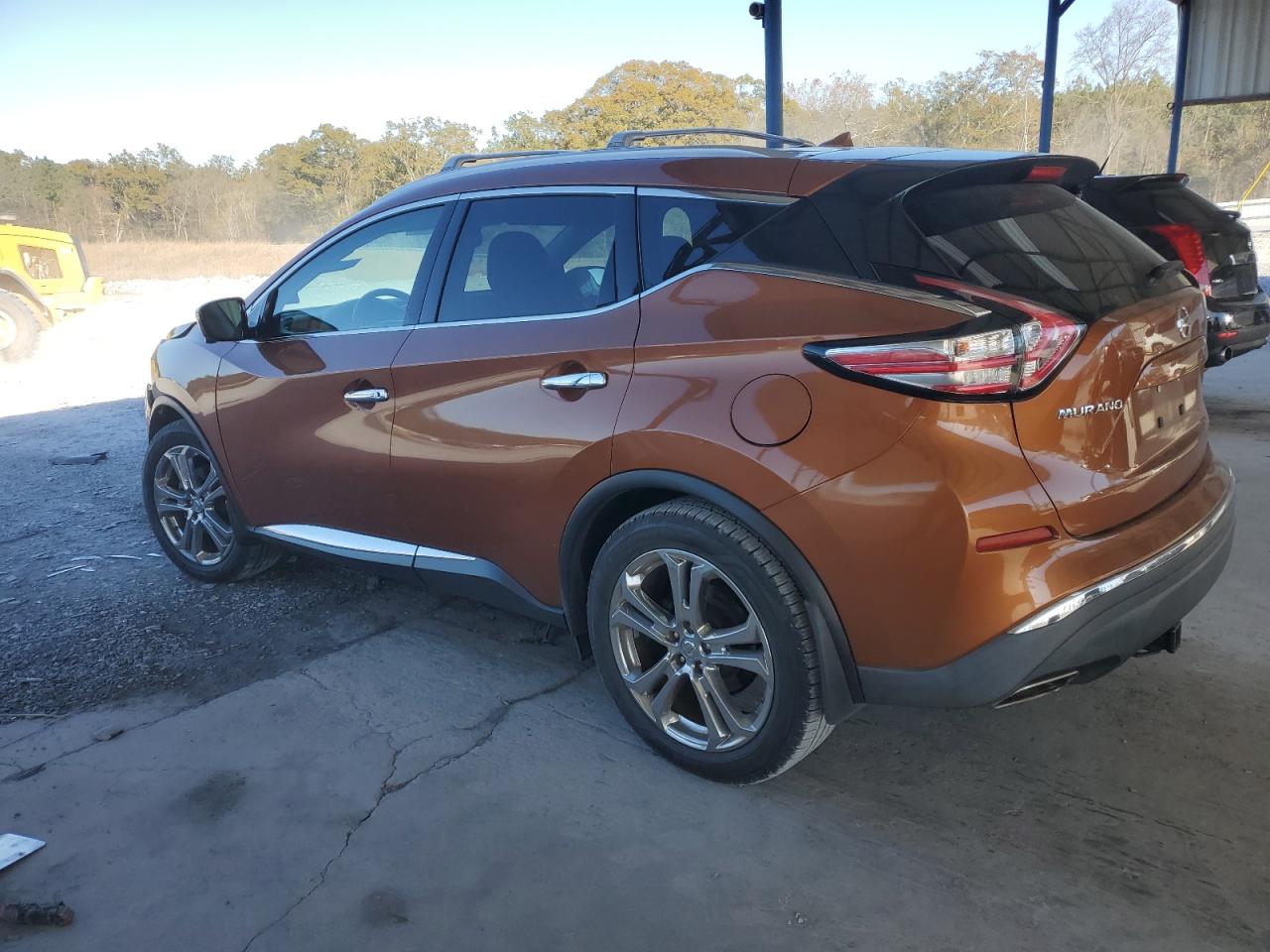 2015 Nissan Murano - Image 2
