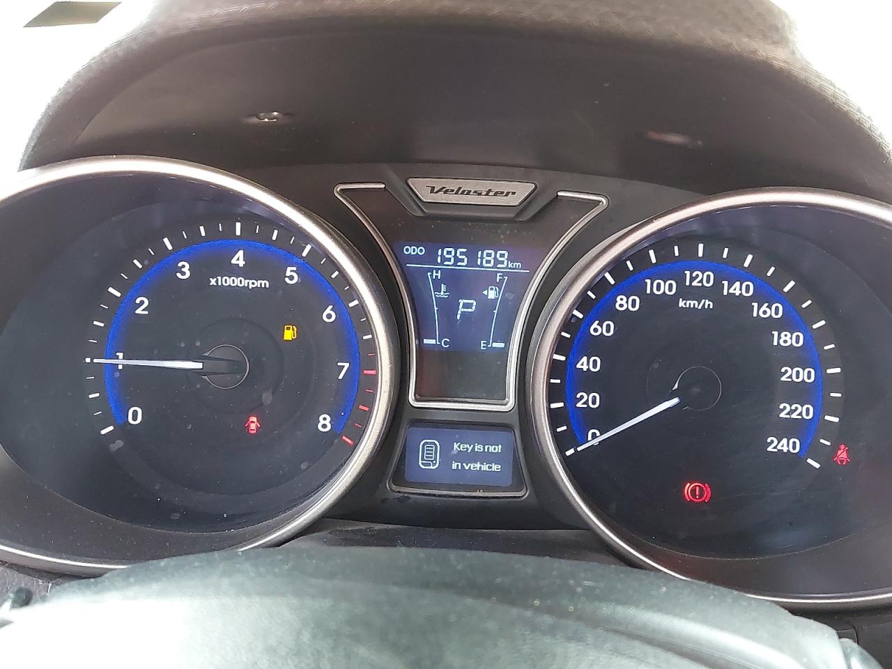 KMHTC61C1GU251558 - 2016 Hyundai Veloster - #81393824
