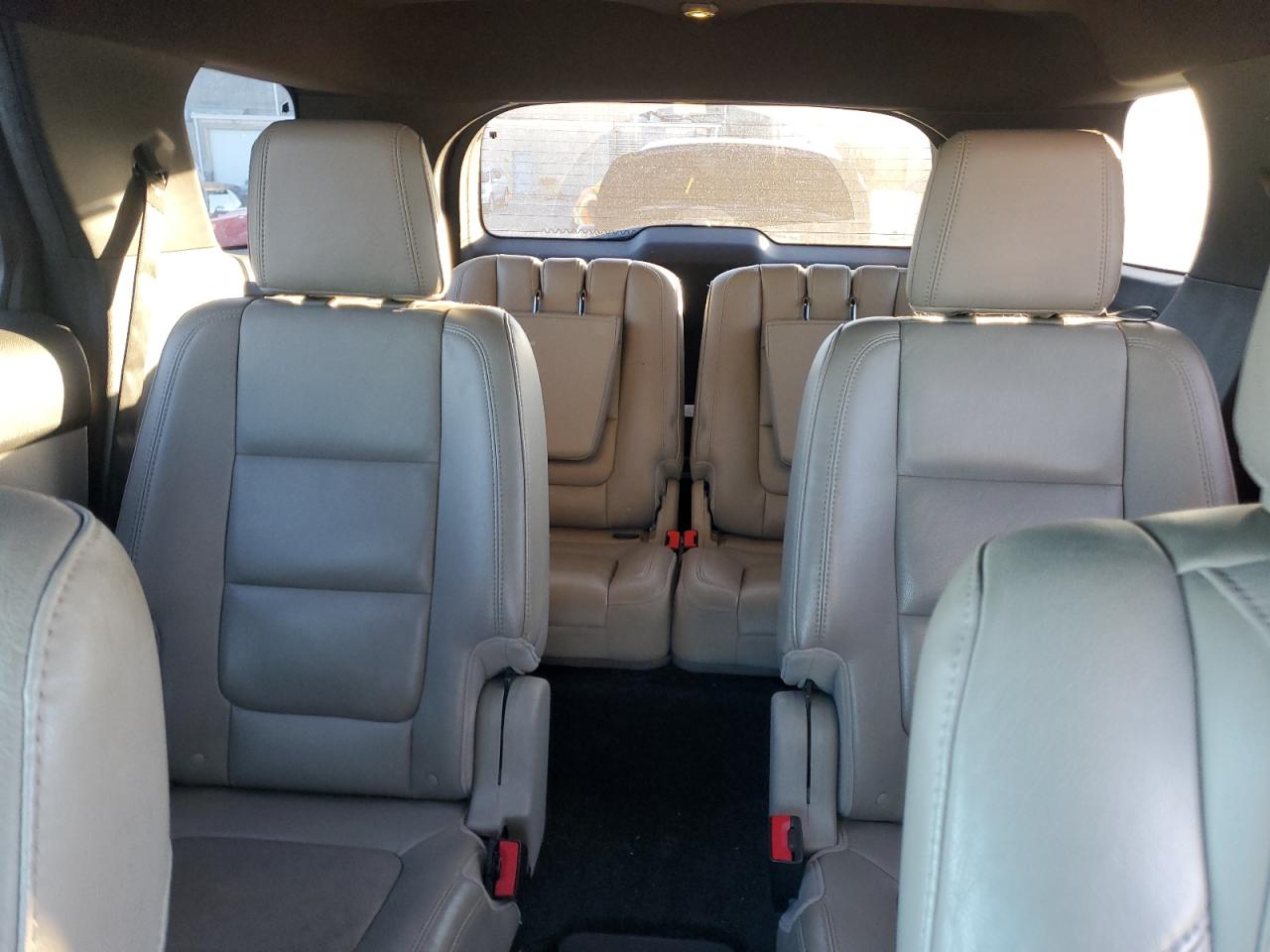 2013 Ford Explorer - Image 10