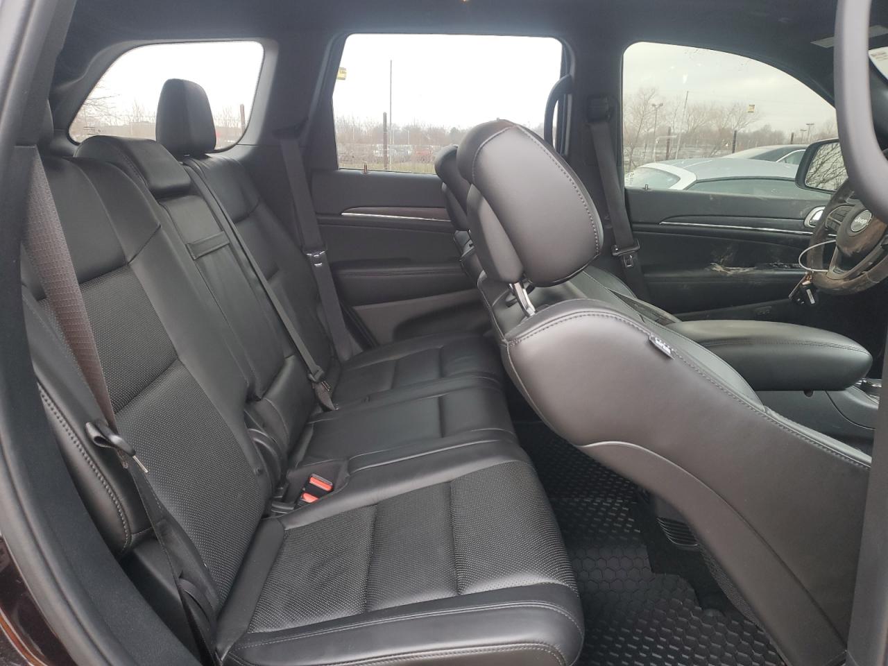 2020 Jeep Grand Cherokee - Image 11