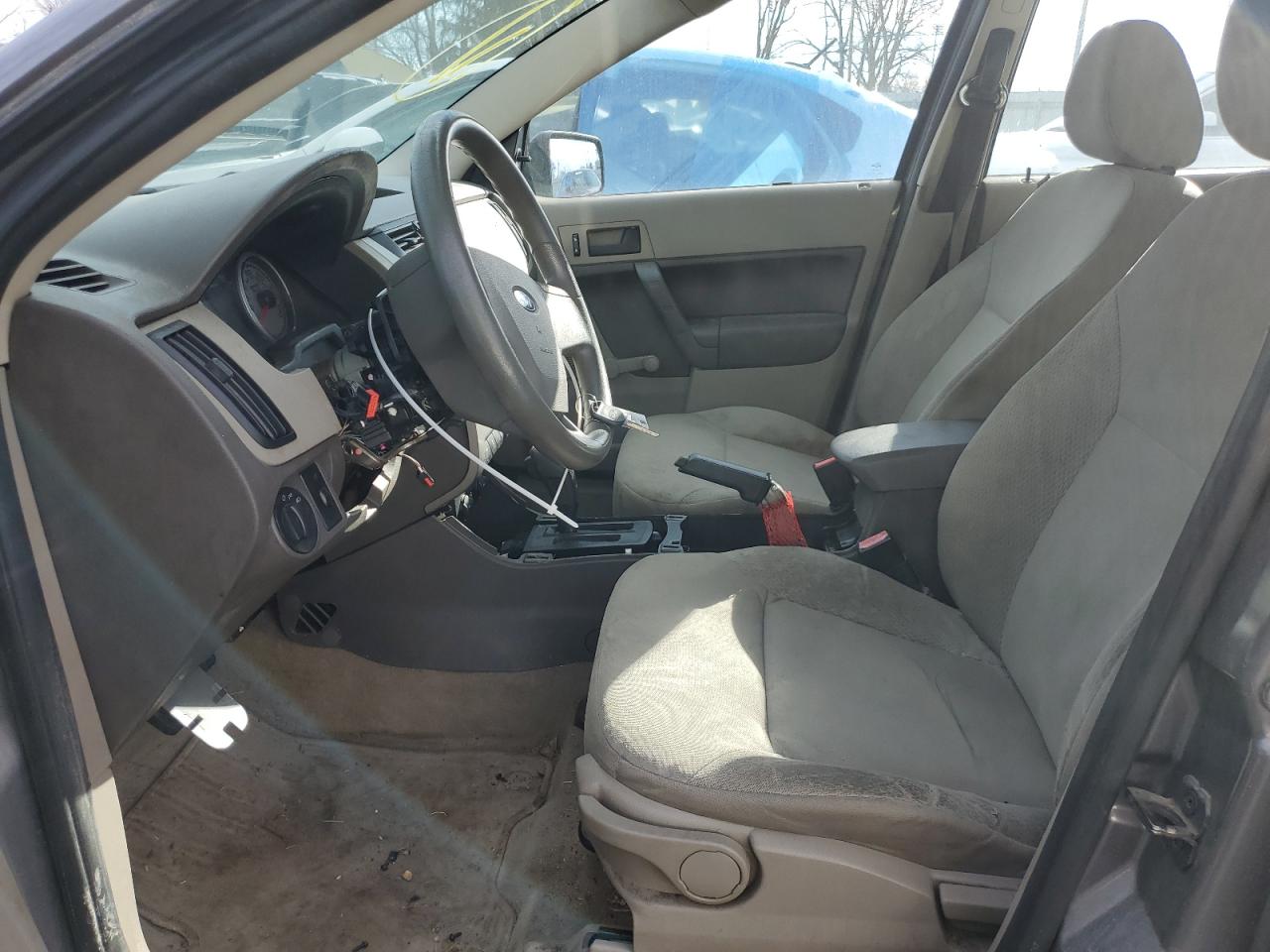 2010 Ford Focus - Image 7