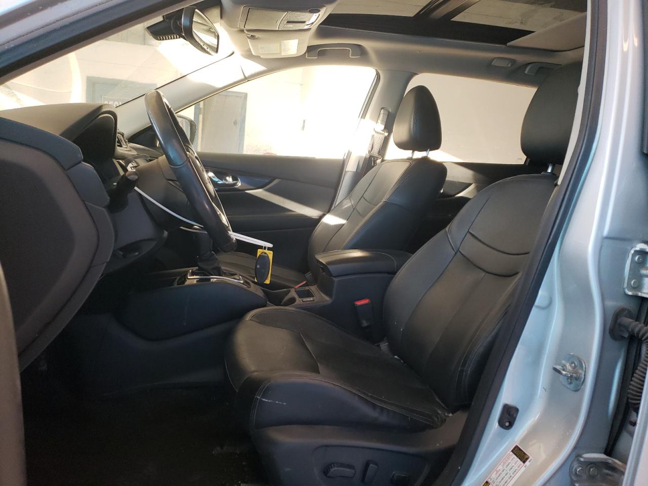 2017 Nissan Rogue - Image 7