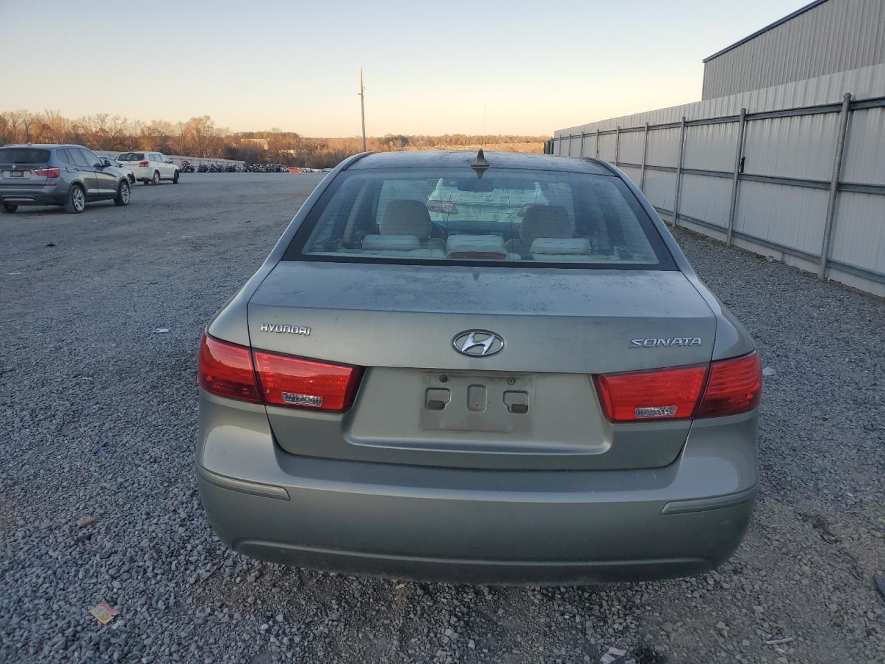 2009 Hyundai Sonata - Image 6