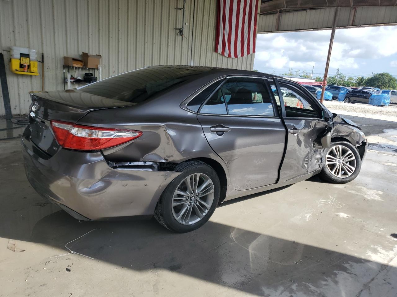 VIN 4T1BF1FK8GU230311 2016 TOYOTA CAMRY no.3