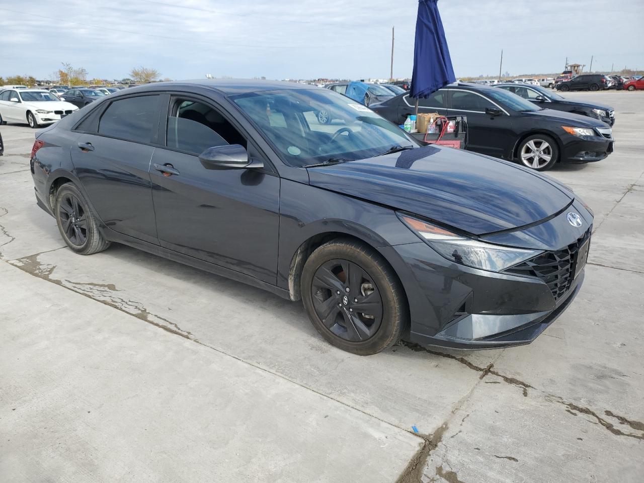 2021 Hyundai Elantra - Image 4