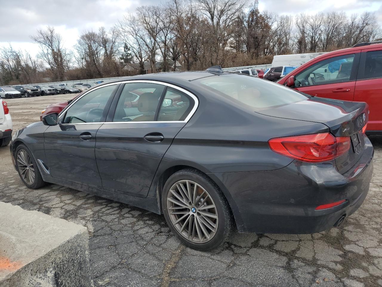 VIN WBAJR7C05LWW63111 2020 BMW 5 SERIES no.2