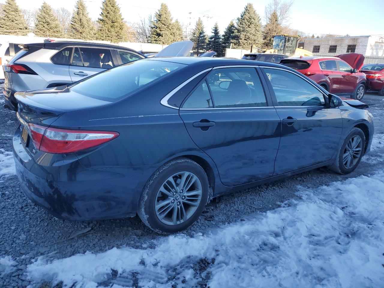 VIN 4T1BF1FK4GU247073 2016 TOYOTA CAMRY no.3