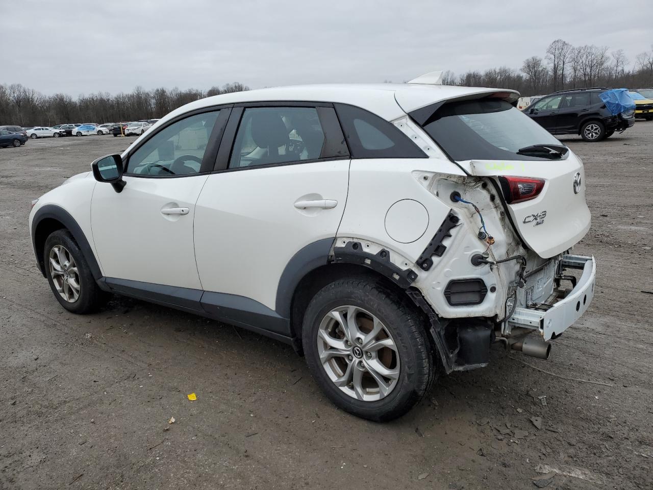 VIN JM1DKFB78J0331130 2018 MAZDA CX-3 no.2