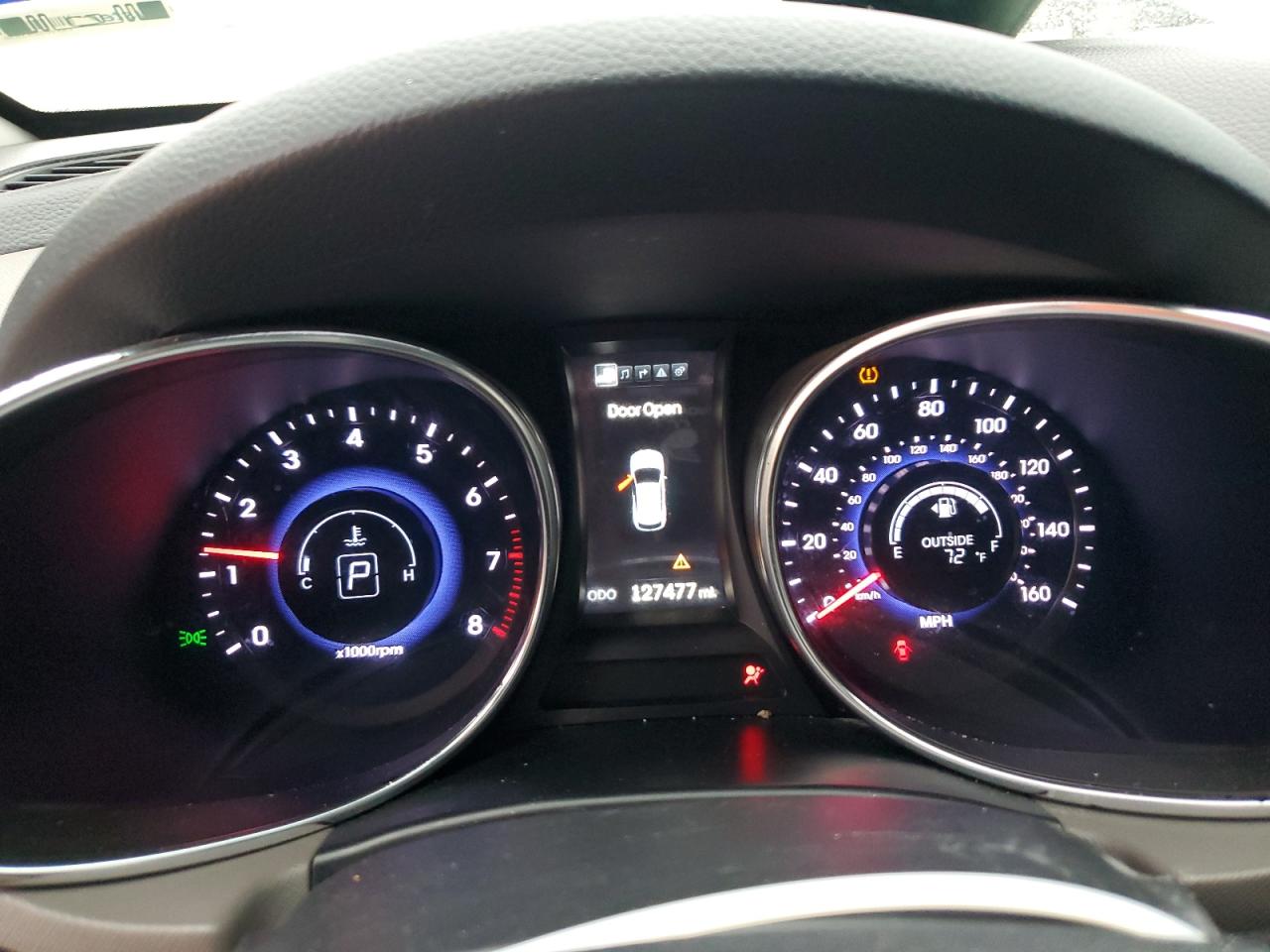 2016 Hyundai Santa Fe - Image 9