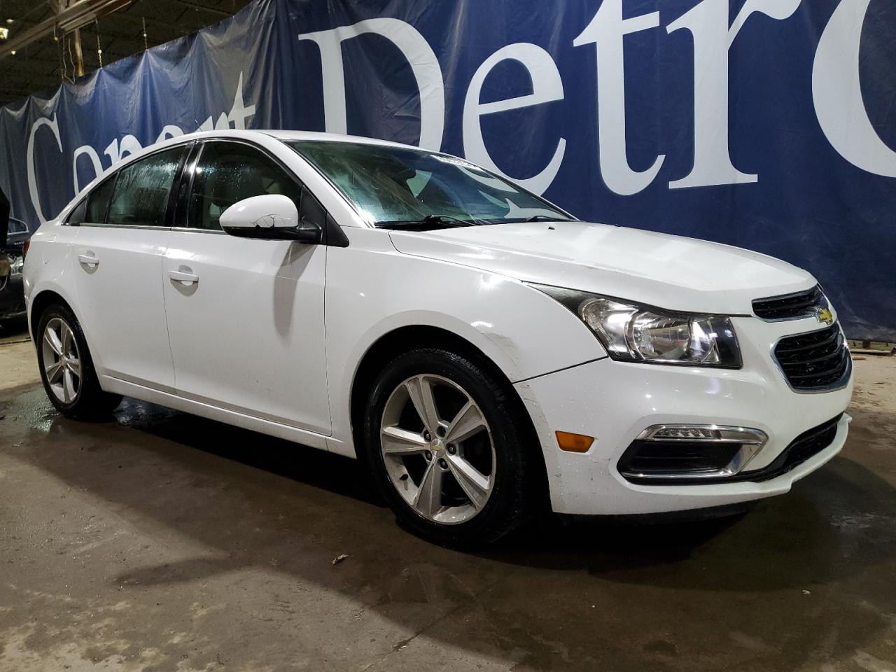 VIN 1G1PE5SB9F7201609 2015 CHEVROLET CRUZE no.4