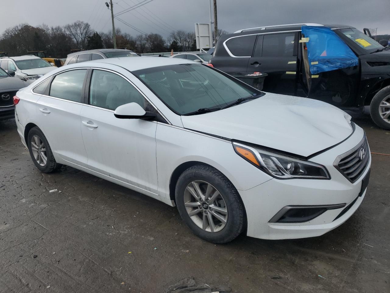 2017 Hyundai Sonata - Image 4