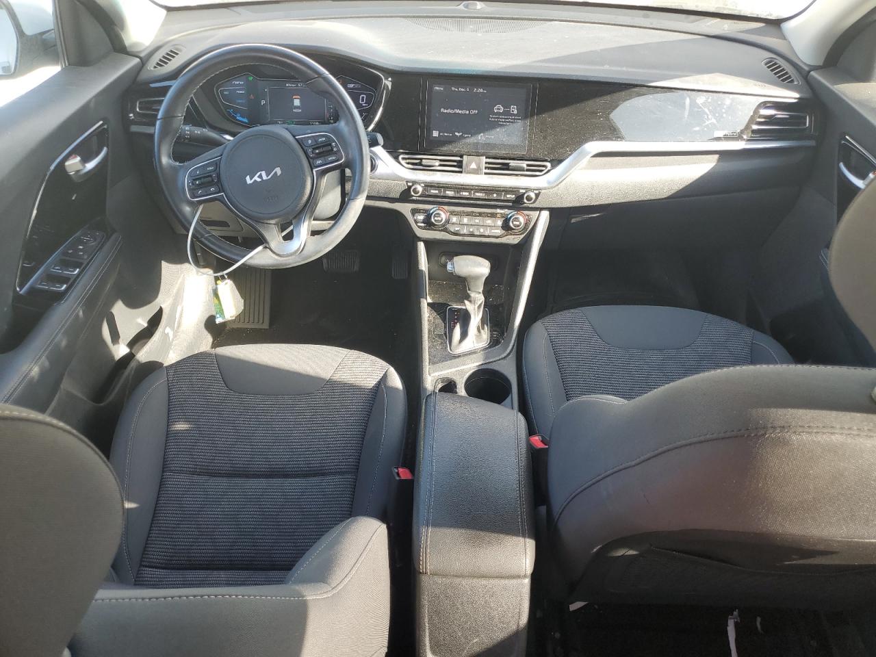 2022 Kia Niro - Image 8