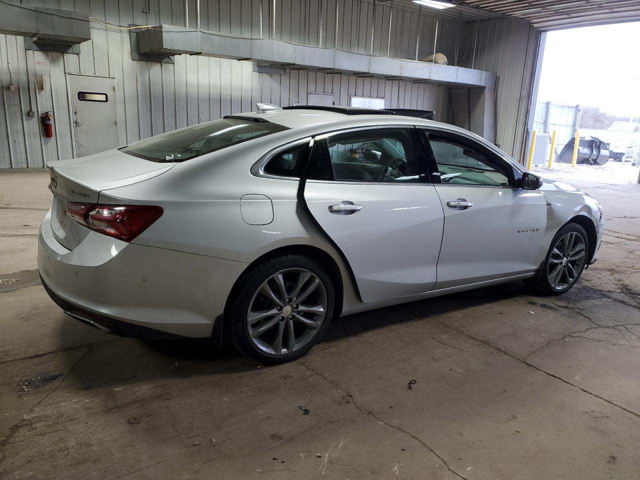 2019 Chevrolet Malibu - Image 3