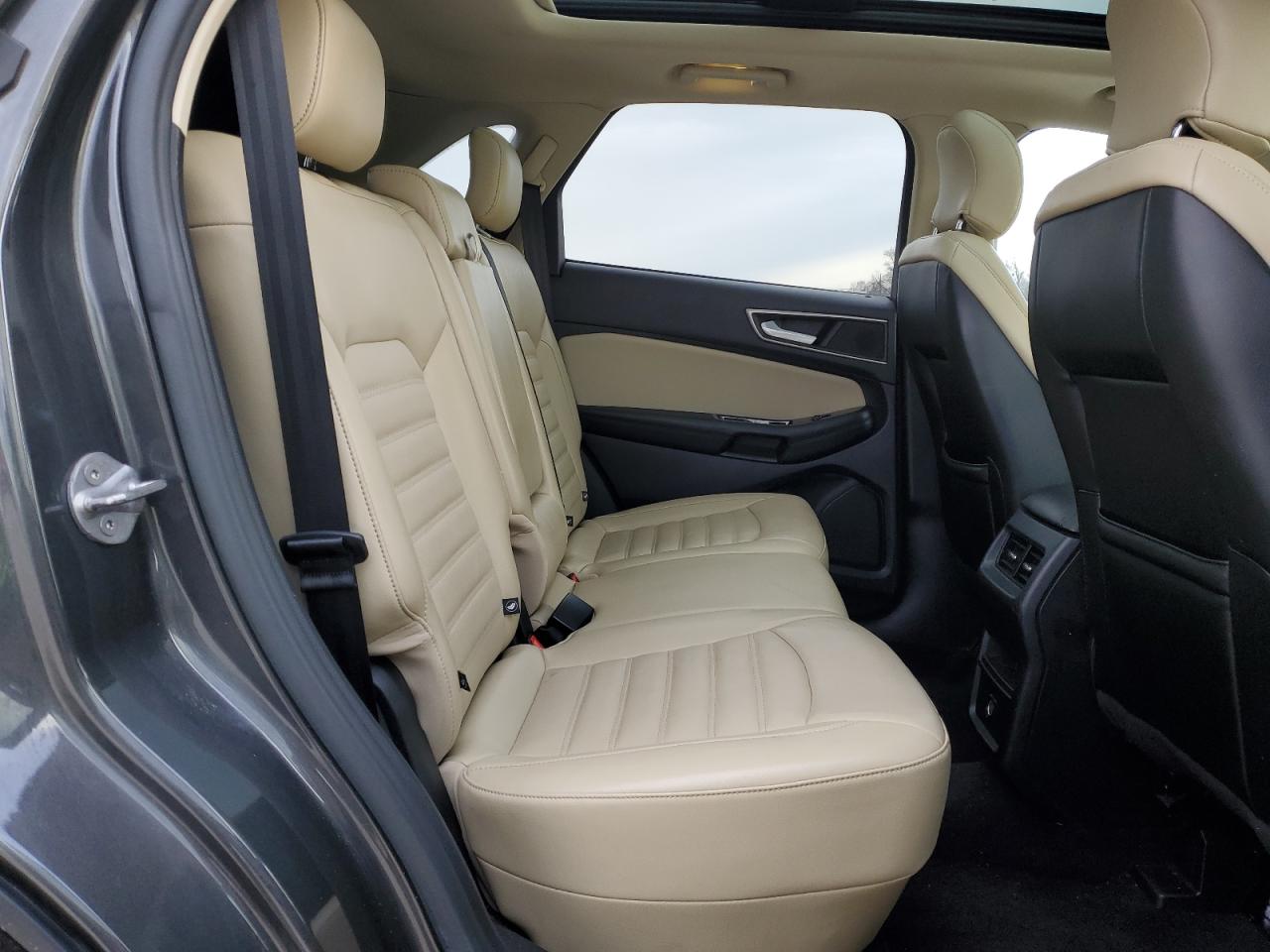 2016 Ford Edge - Image 11