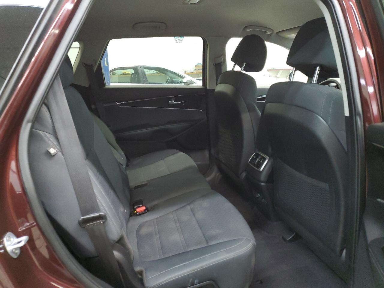2017 Kia Sorento - Image 11