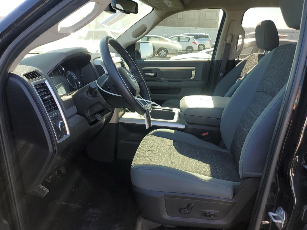 2019 RAM 1500 - Image 7
