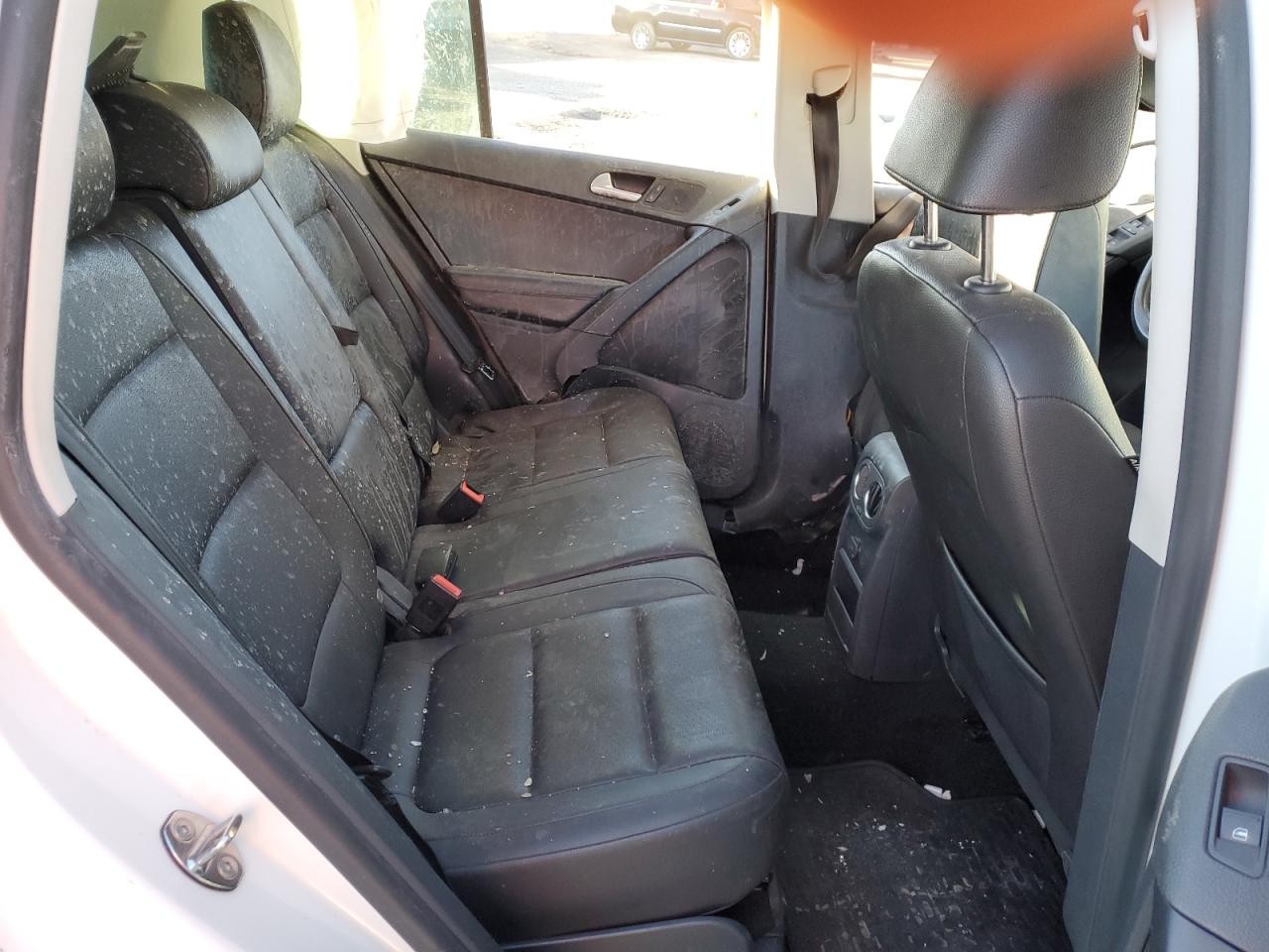 Фото: WVGBV7AX8HK025710 - 11