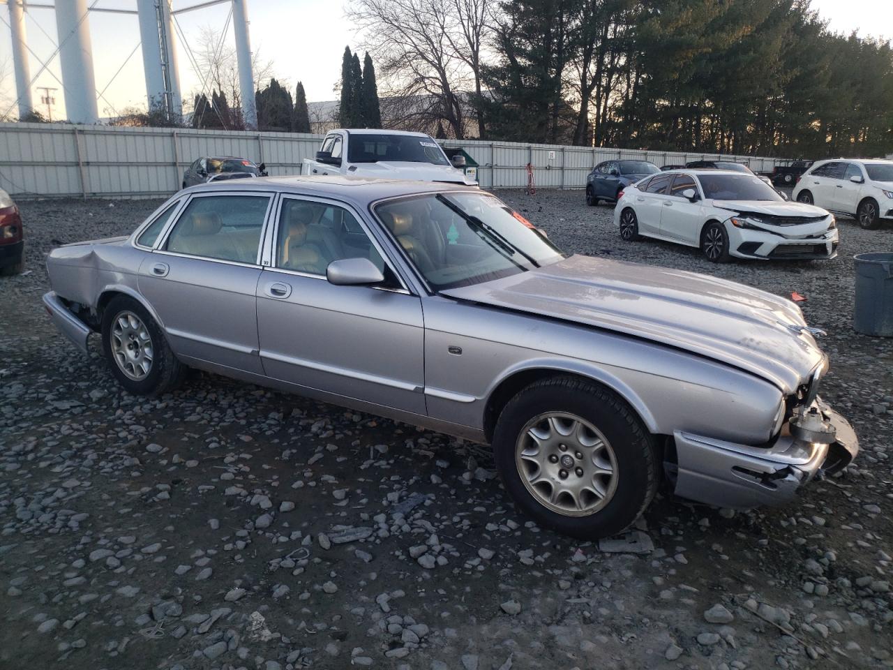 2002 Jaguar XJ - Image 4