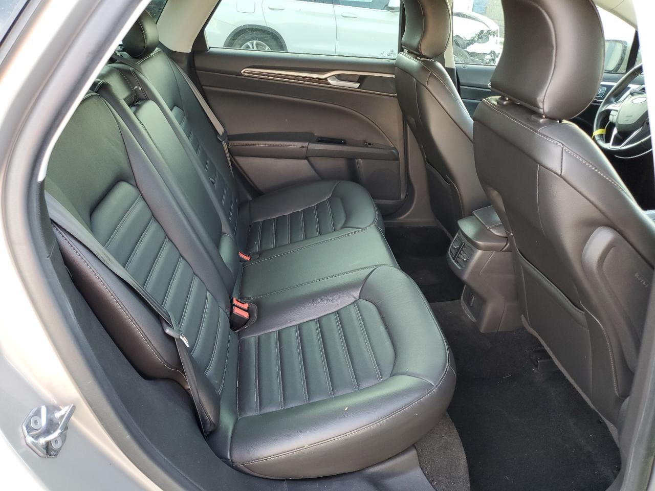 2015 Ford Fusion - Image 11
