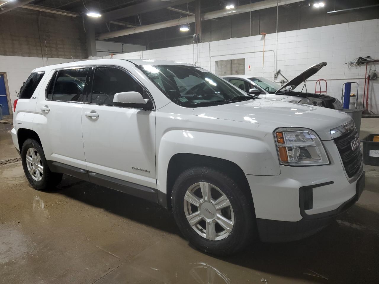 2016 GMC Terrain - Image 4