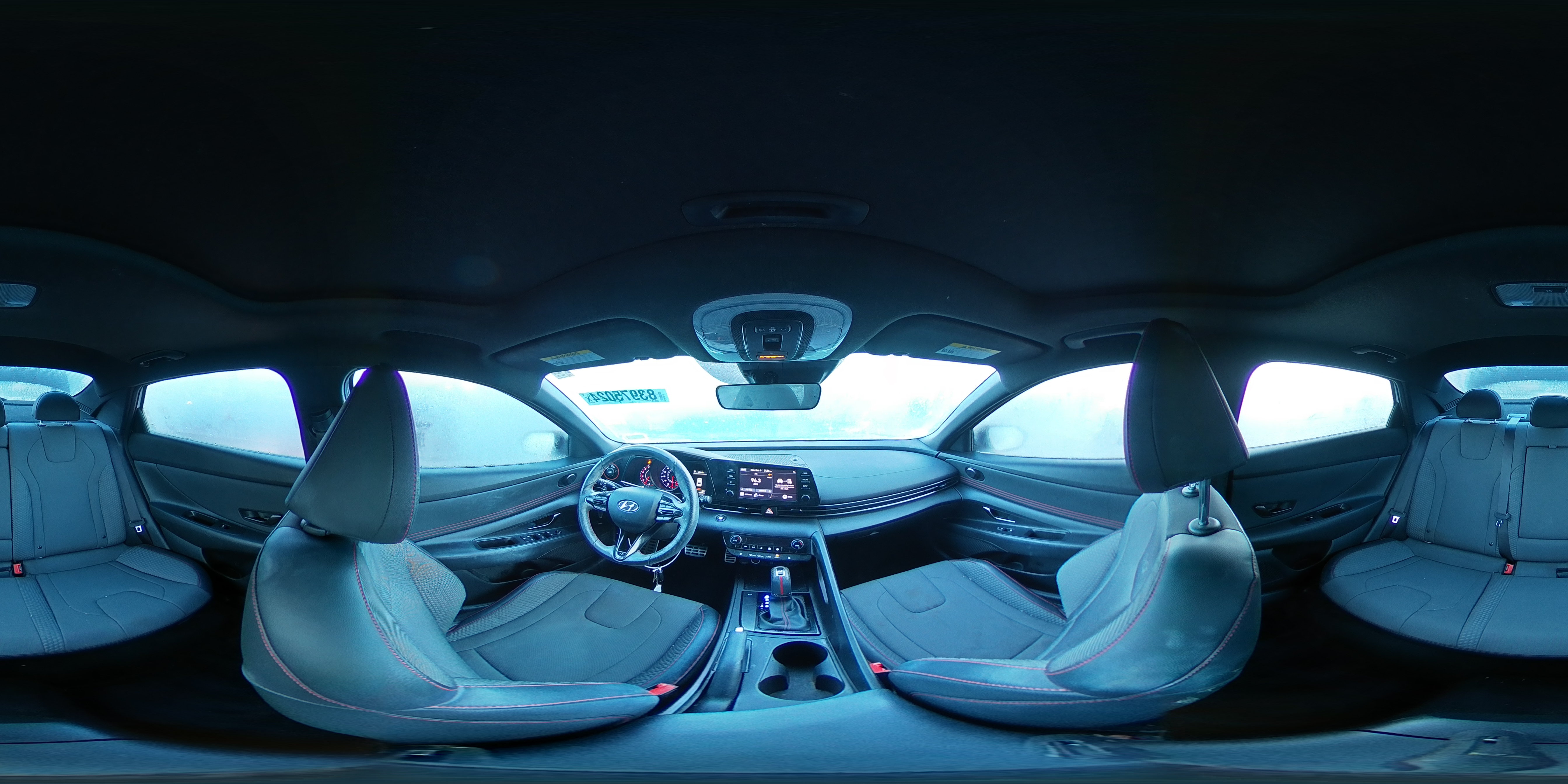 2022 Hyundai Elantra - Image 15