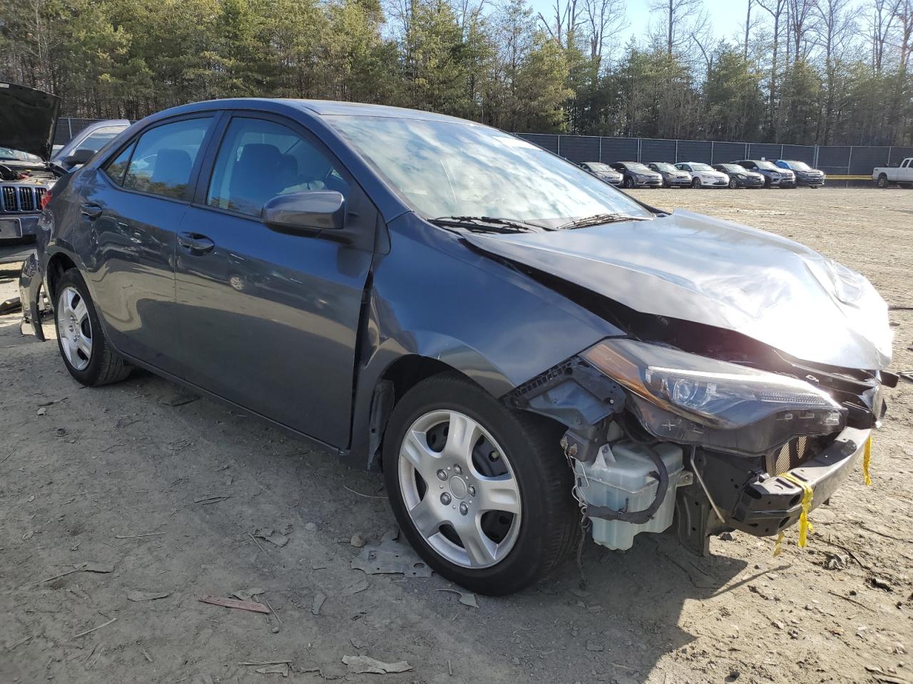 VIN 2T1BURHE4JC075812 2018 TOYOTA COROLLA no.4