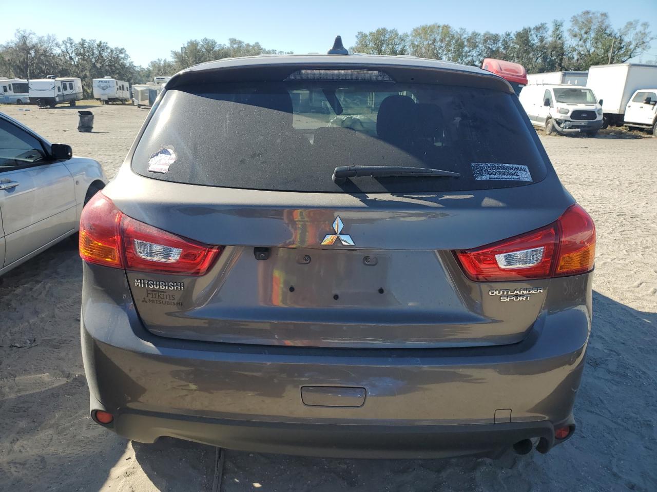 2017 Mitsubishi Outlander - Image 6