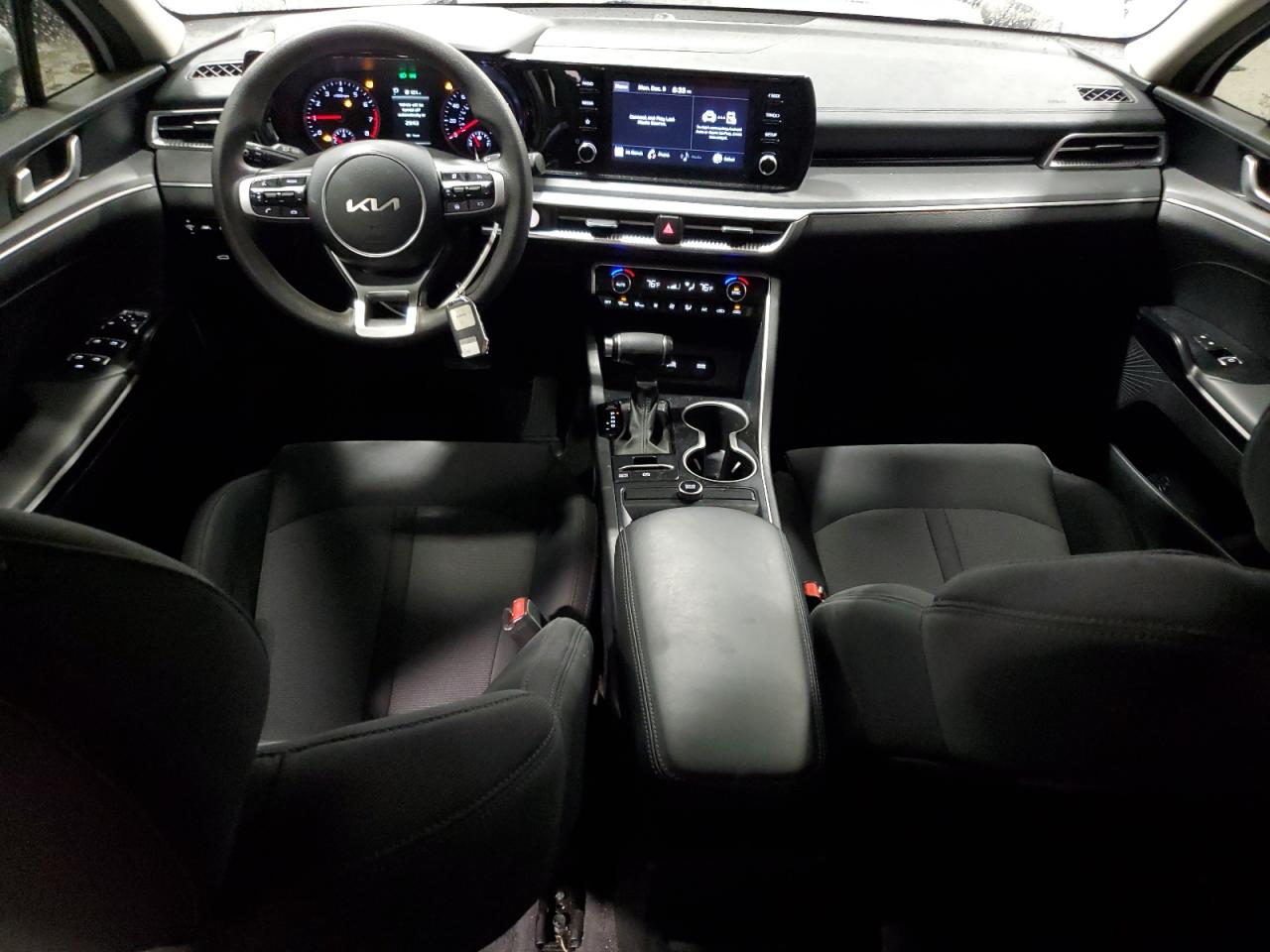 2023 Kia K5 - Image 8