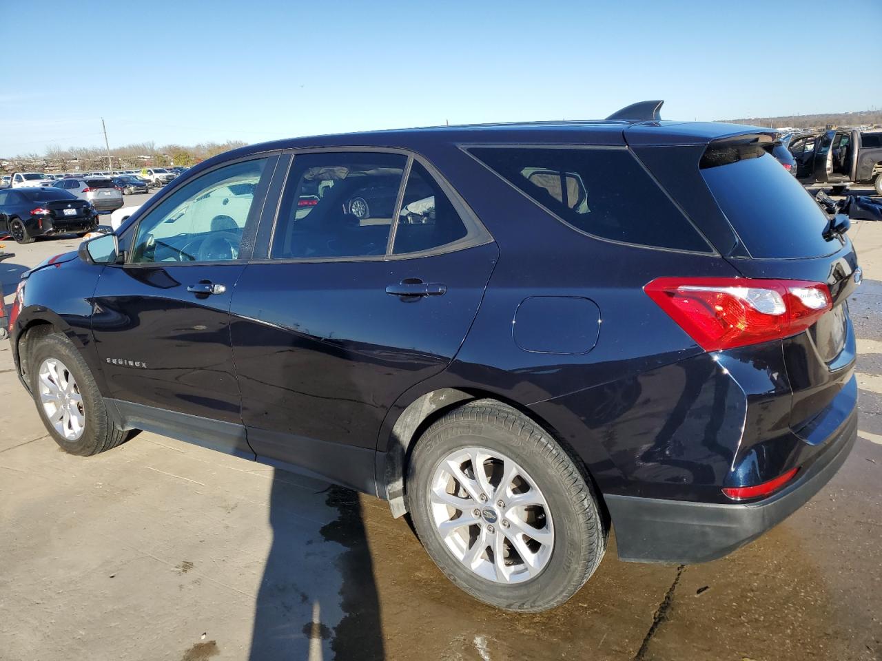 2020 Chevrolet Equinox - Image 2