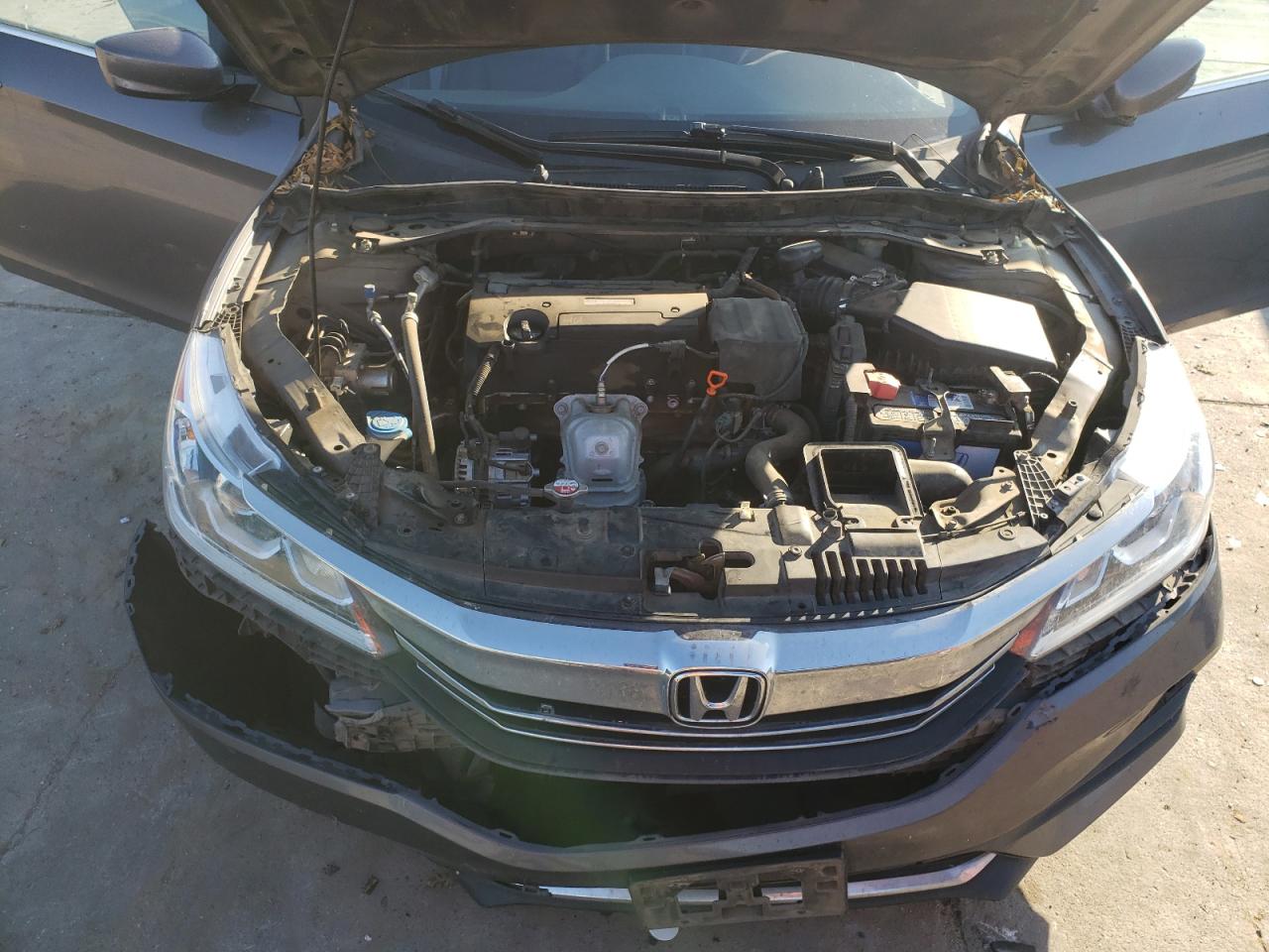 2017 Honda Accord - Image 12
