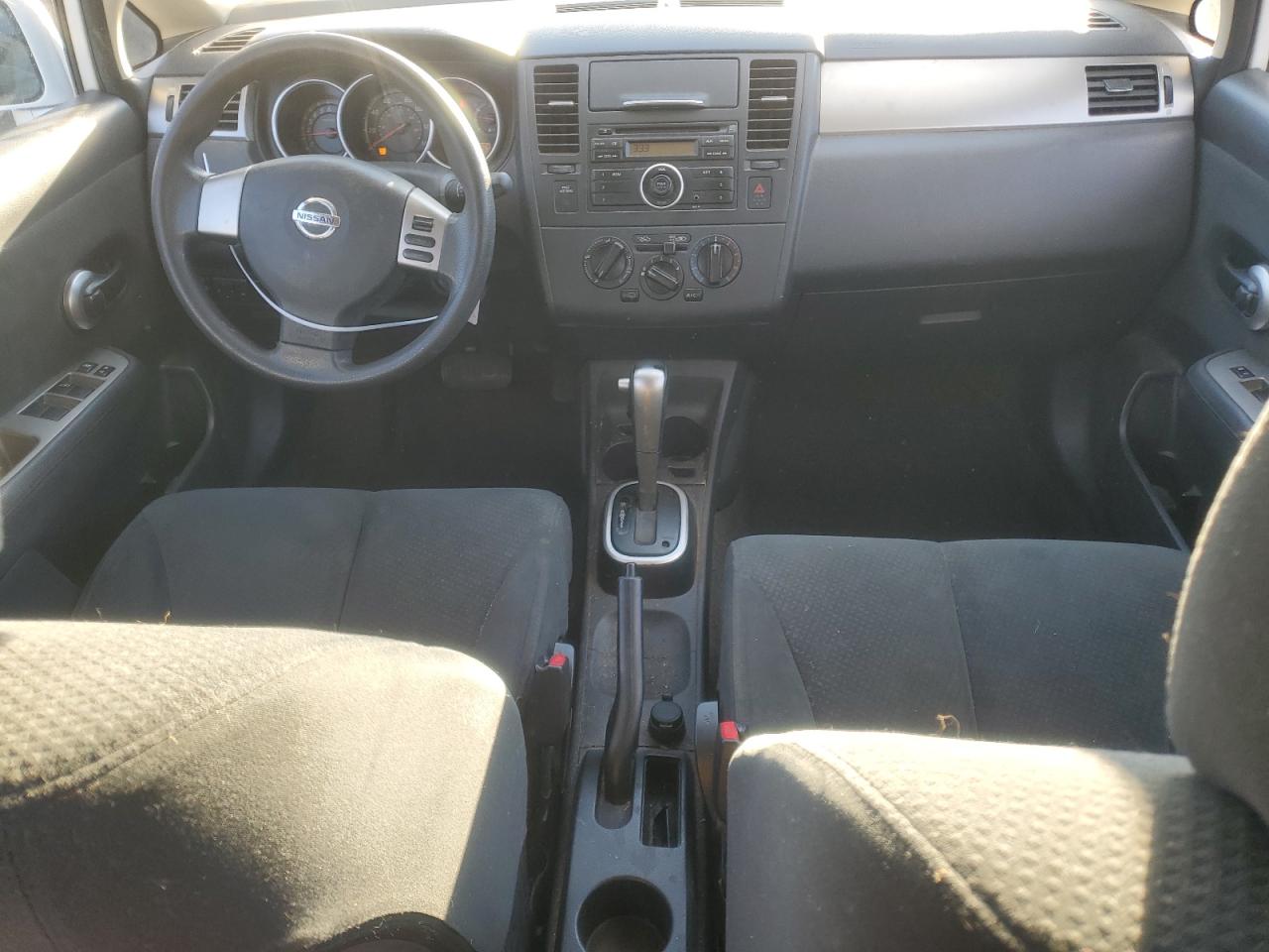 2010 Nissan Versa - Image 8