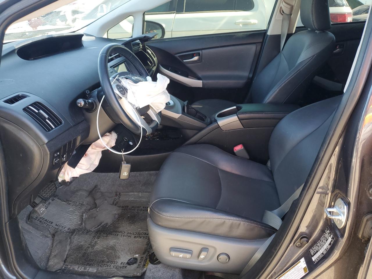 2012 Toyota Prius - Image 7