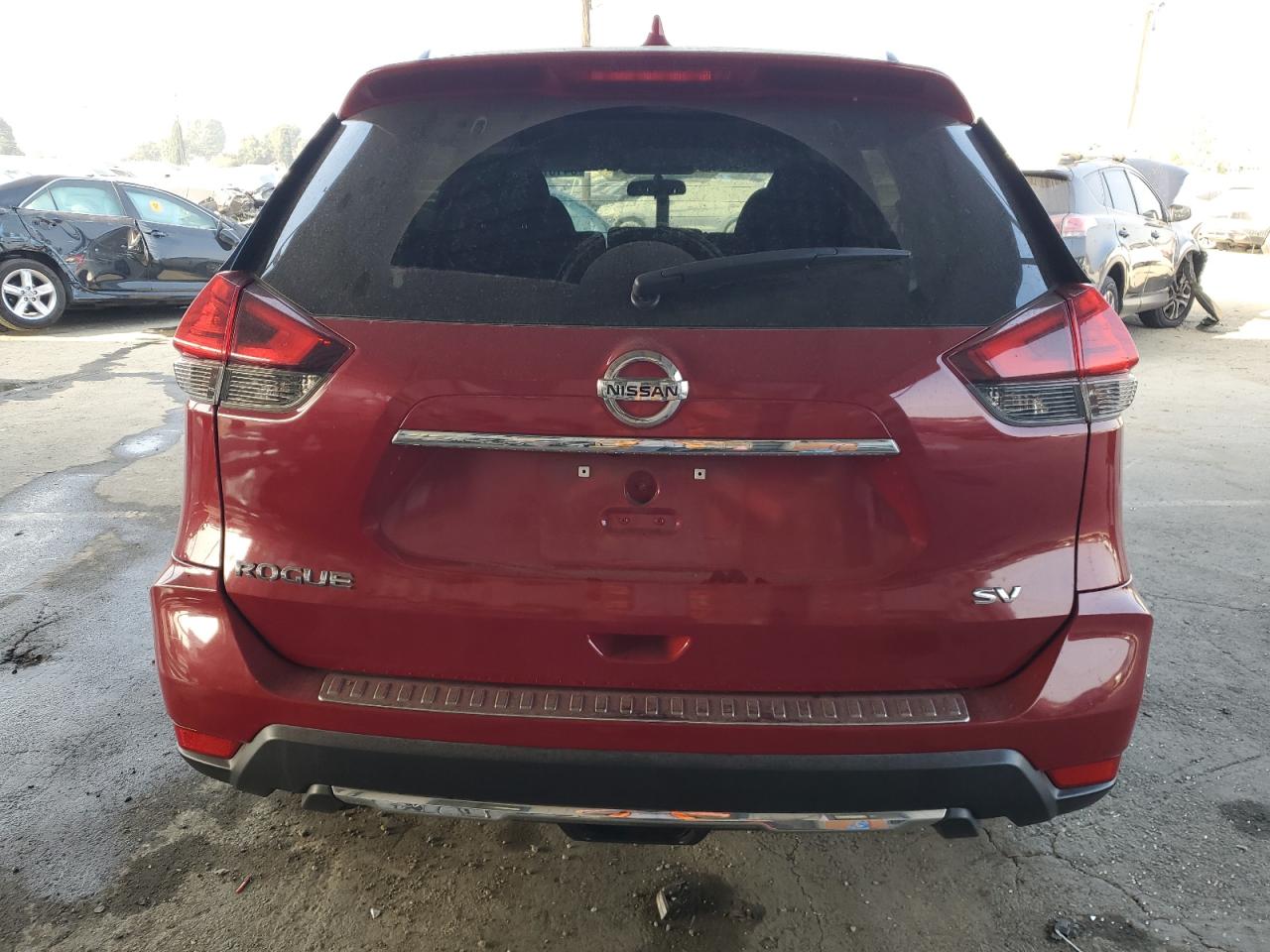 2017 Nissan Rogue - Image 6