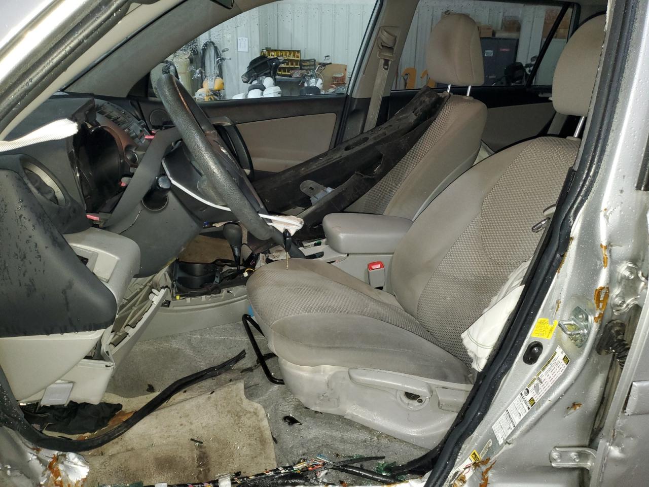 2011 Toyota RAV 4 - Image 7