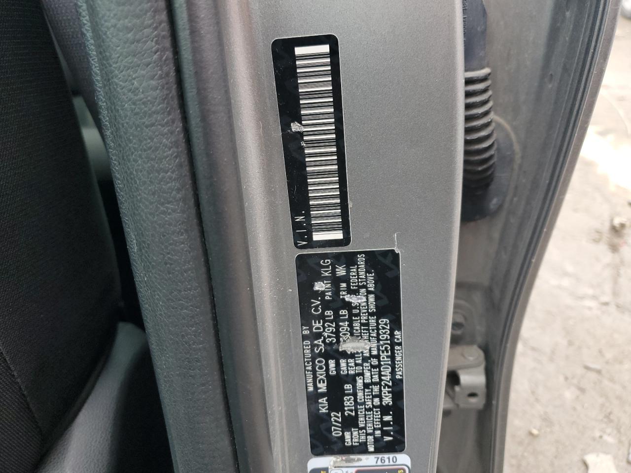 2023 Kia Forte - Image 12