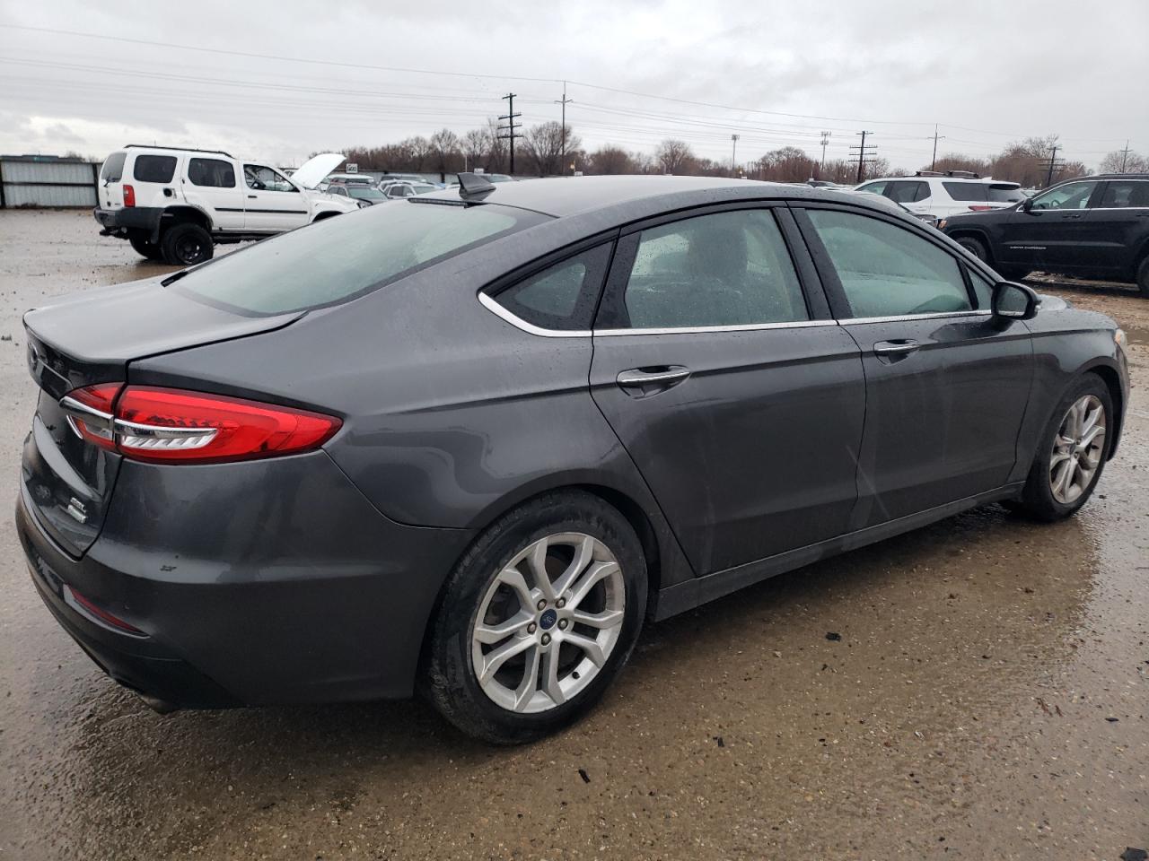 VIN 3FA6P0CD2LR138332 2020 FORD FUSION no.3