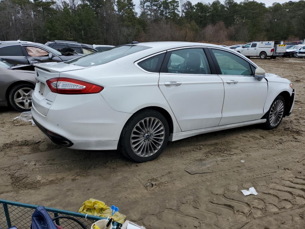 VIN 3FA6P0K94GR216774 2016 FORD FUSION no.3