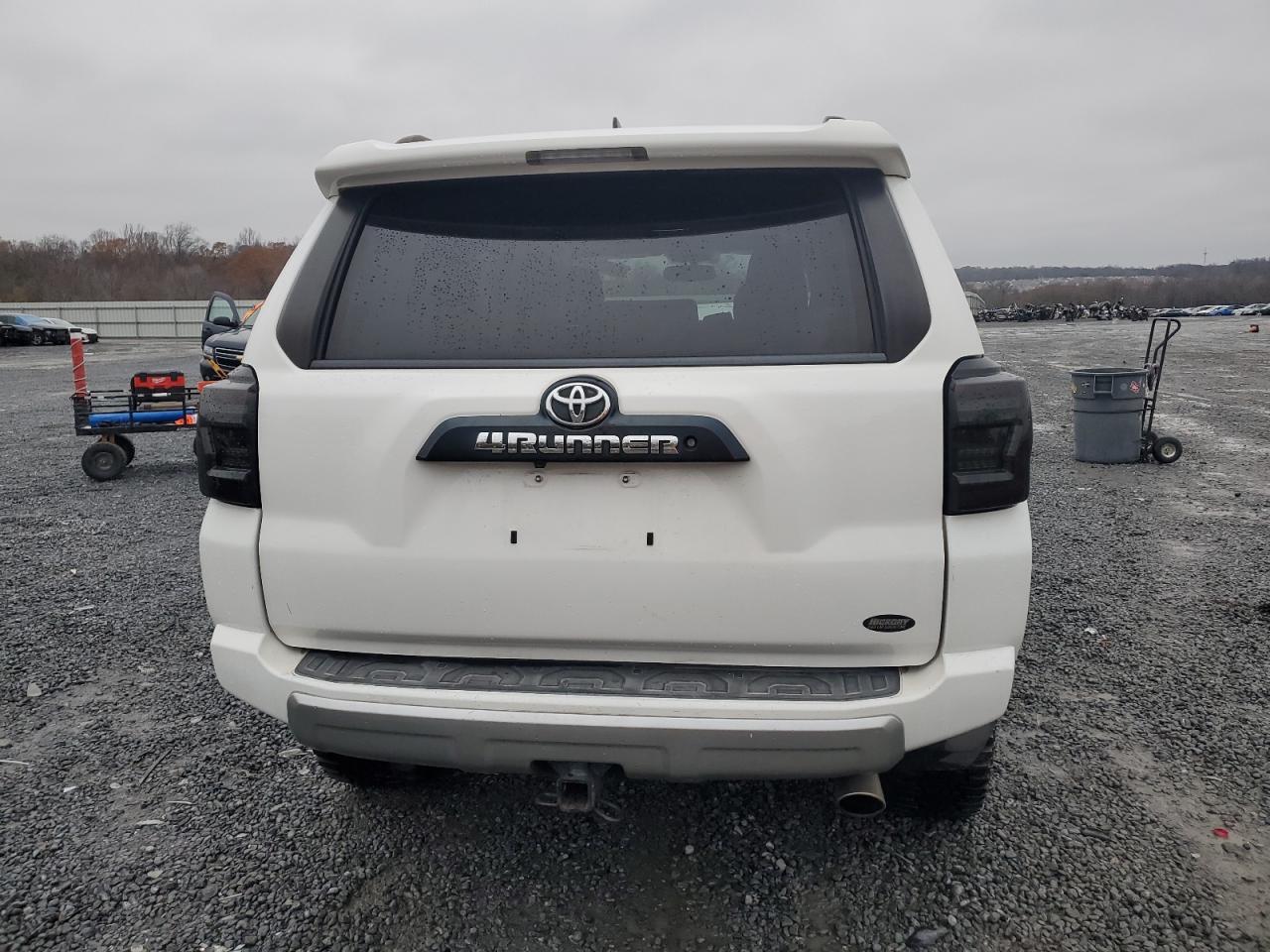 2019 Toyota 4Runner - Image 6