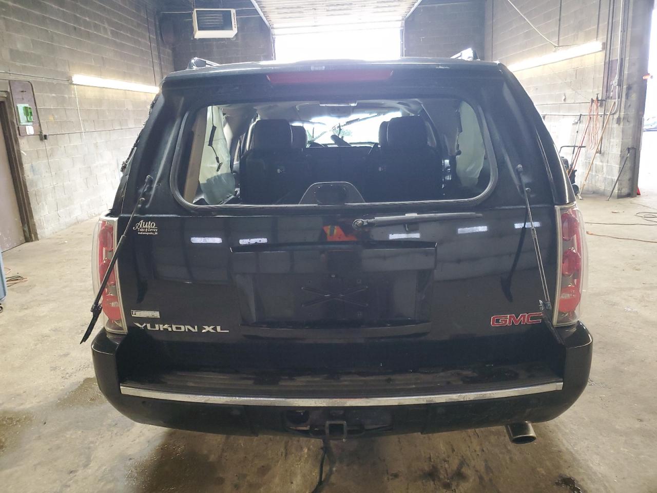 2012 GMC Yukon - Image 6