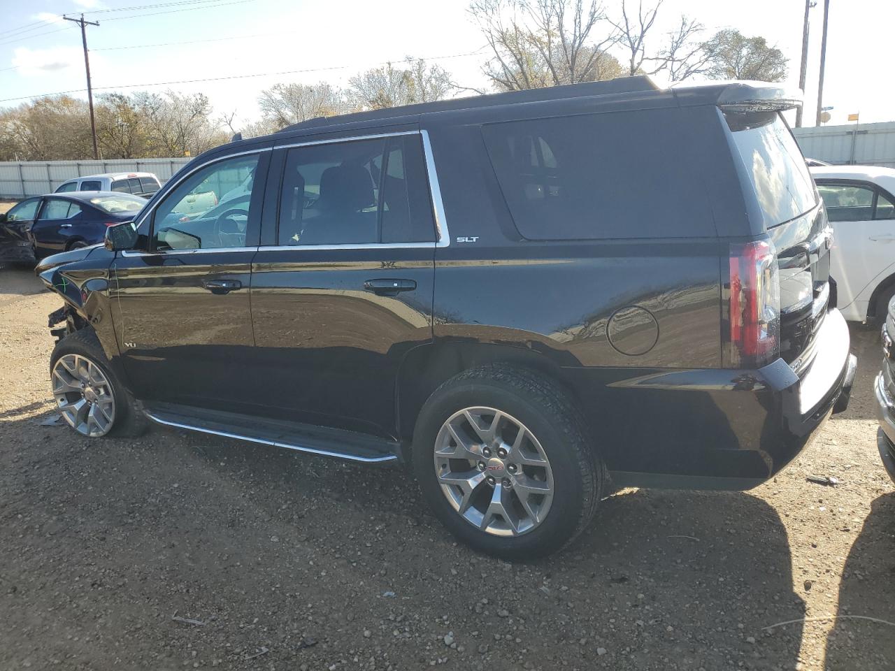 2019 GMC Yukon - Image 2