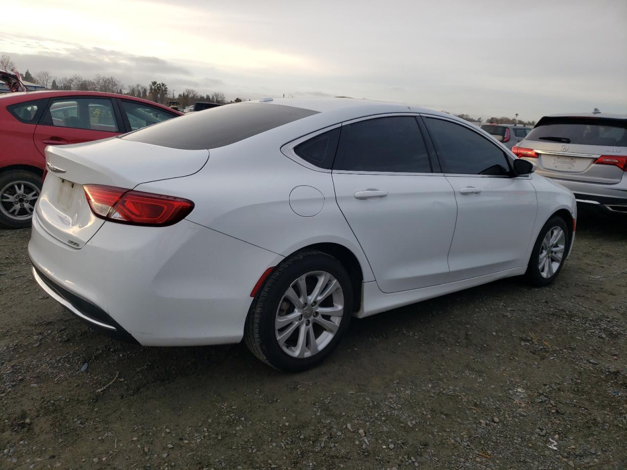 VIN 1C3CCCAB0FN617095 2015 CHRYSLER 200 no.3