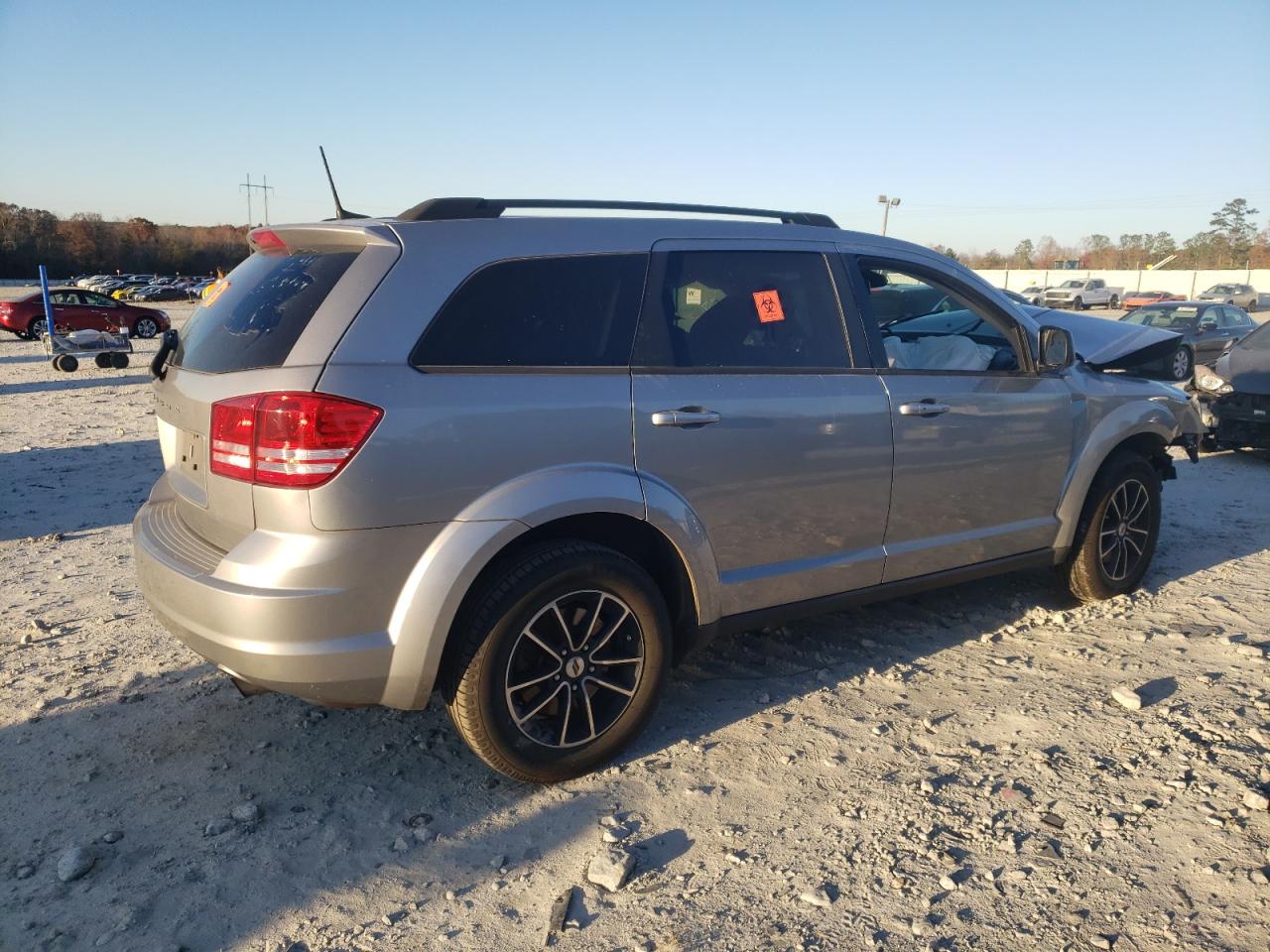 VIN 3C4PDCAB7JT521466 2018 DODGE JOURNEY no.3