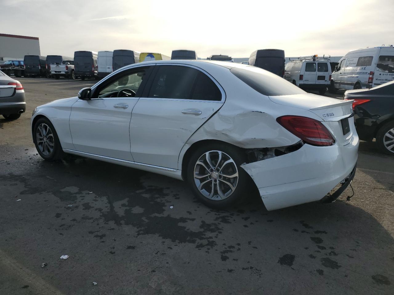 VIN 55SWF4JB8GU131607 2016 MERCEDES-BENZ C-CLASS no.2