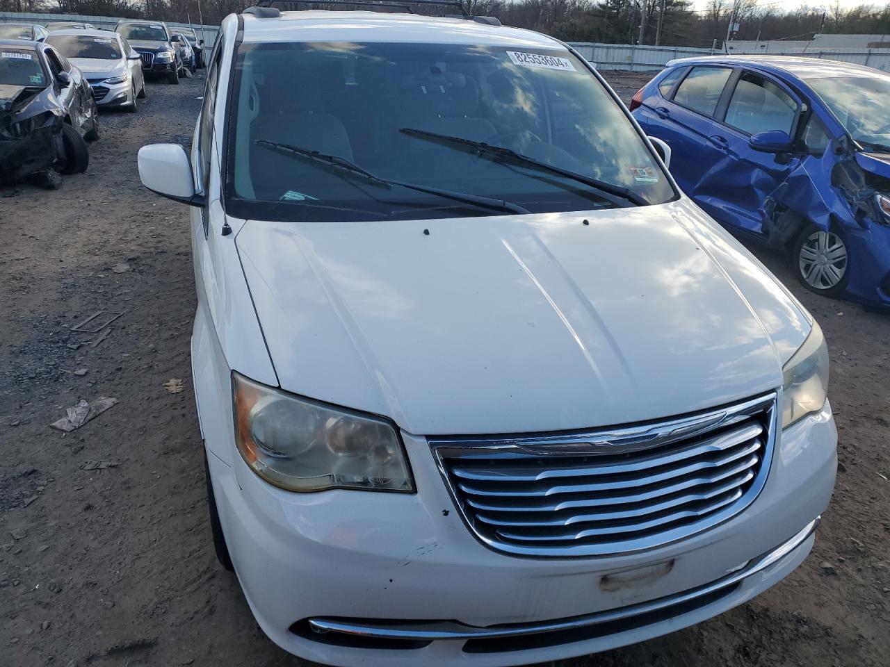 2011 Chrysler Town & Country - Image 5