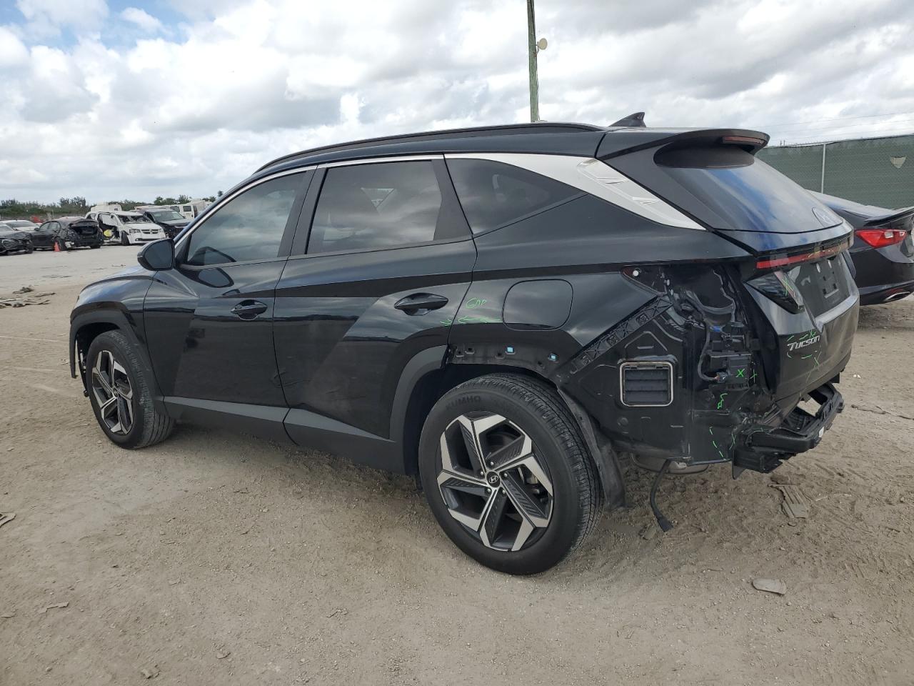 2022 Hyundai Tucson - Image 2
