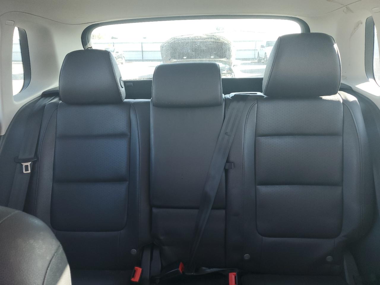 2017 Volkswagen Tiguan - Image 10