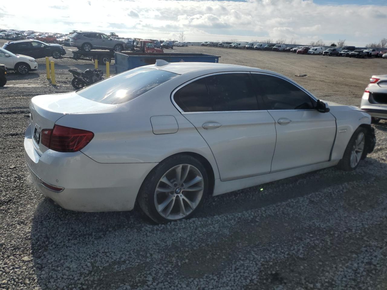 VIN WBA5B3C54ED532020 2014 BMW 5 SERIES no.3